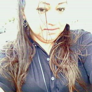 Meet your Posher, Amparo